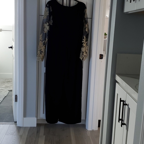 Palazzo jumpsuit. Plus size, 1X - Picture 2 of 4